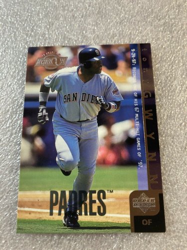 1998 Upper Deck San Diego Padres Baseball Card #458 Tony Gwynn~L-58
