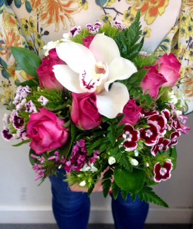 Bridal natural stemmed bouquet