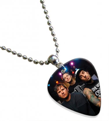 Blink 182 Guitar Pick Plectrum Chain Playable Necklace Licensed Live Performance B