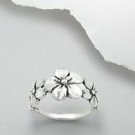 Sterling Silver 925 Stamped Connected Flowers Ring Beautiful Size 8
