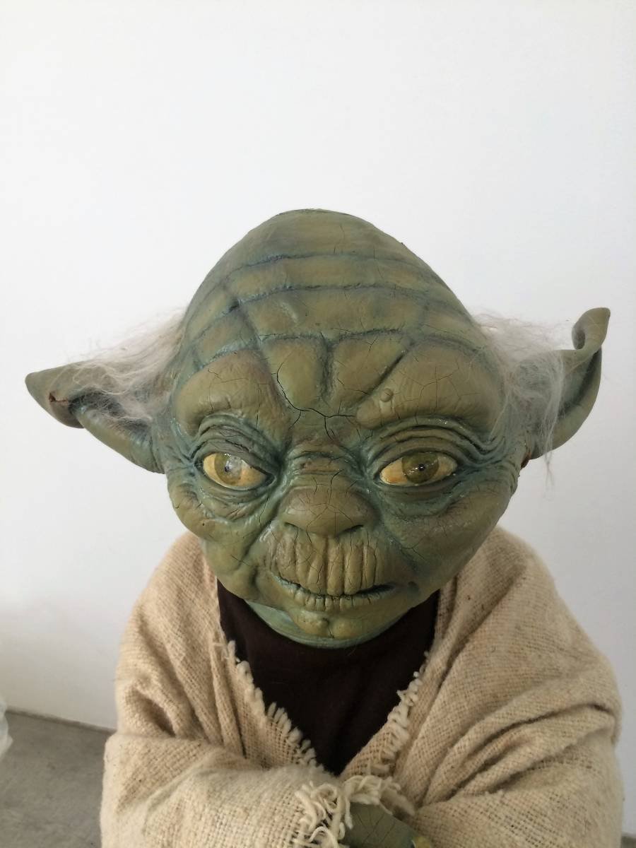 life size yoda statue blockbuster