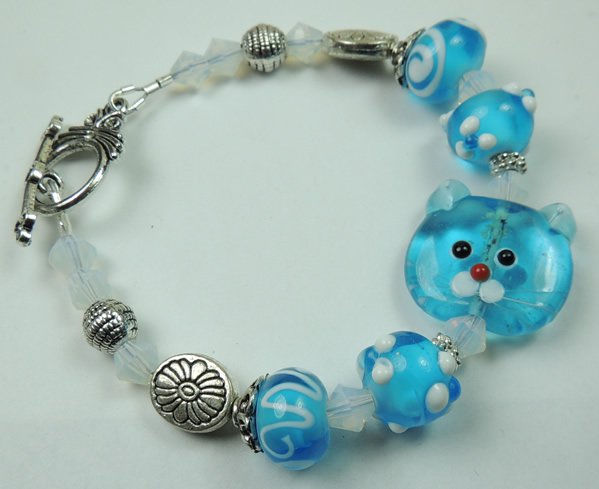 Turquoise Cat Lampwork Bracelet with Turquoise Swirl and Dot Lampwork