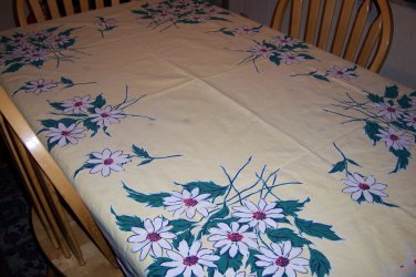 Beautiful Simtex Daisy vintage tablecloth with cloth tag