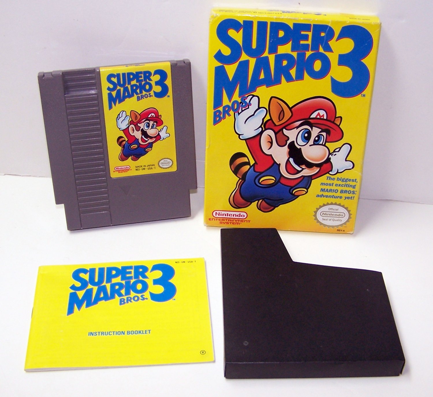 SUPER MARIO BROS 3 Original 8-bit Nintendo NES Game Cartridge Complete