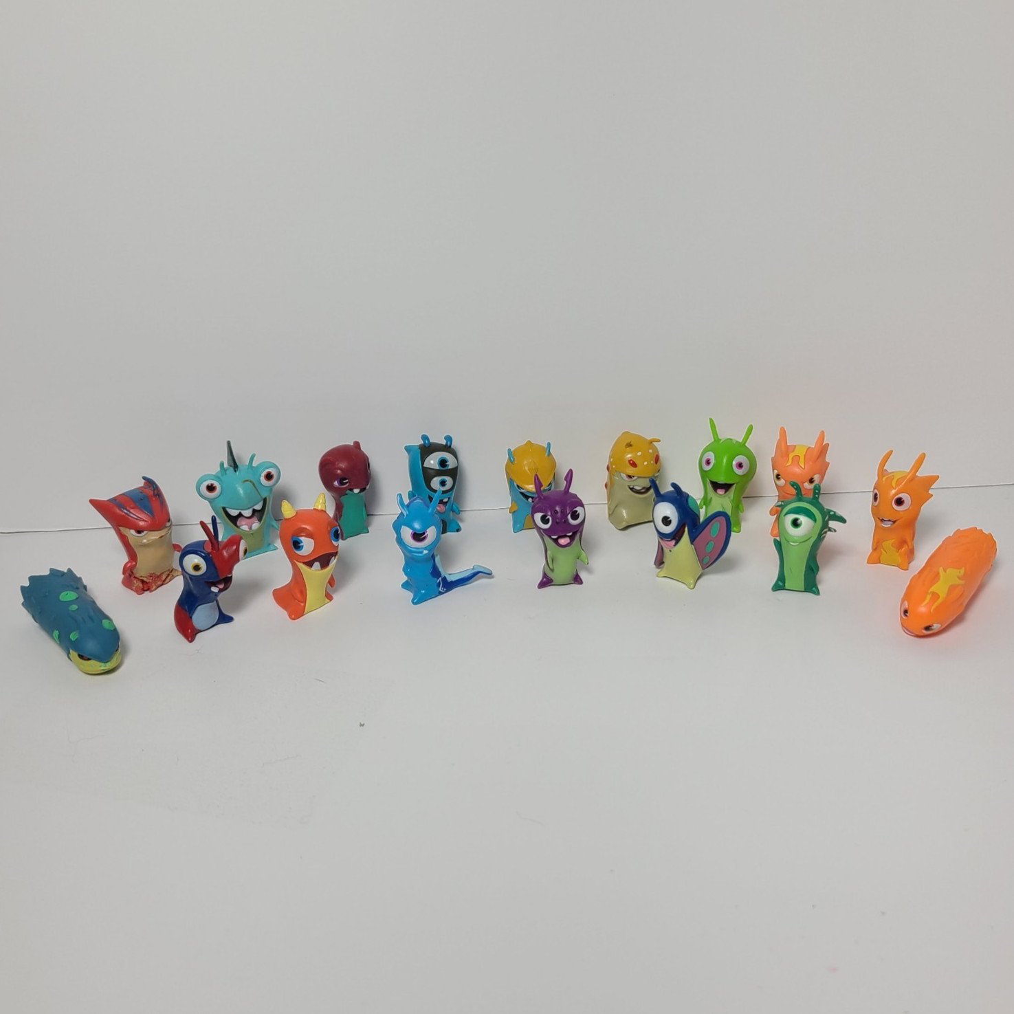 Lot Of 17  Slugterra Figures Toy Figurines 1-2 inches average