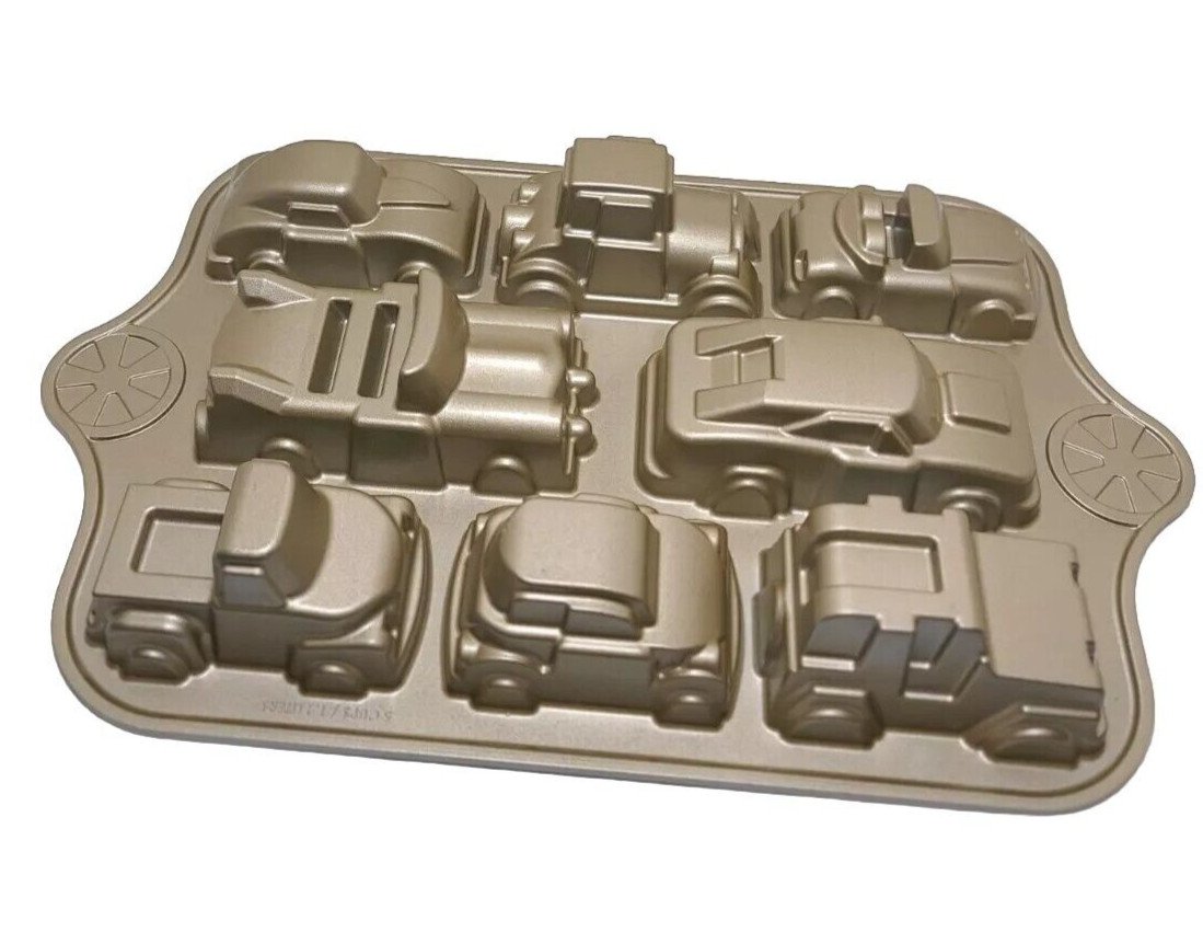 Nordic Ware Sweet Rides Classic Car Mini Cake Mold Pan Cast Aluminum Very Clean