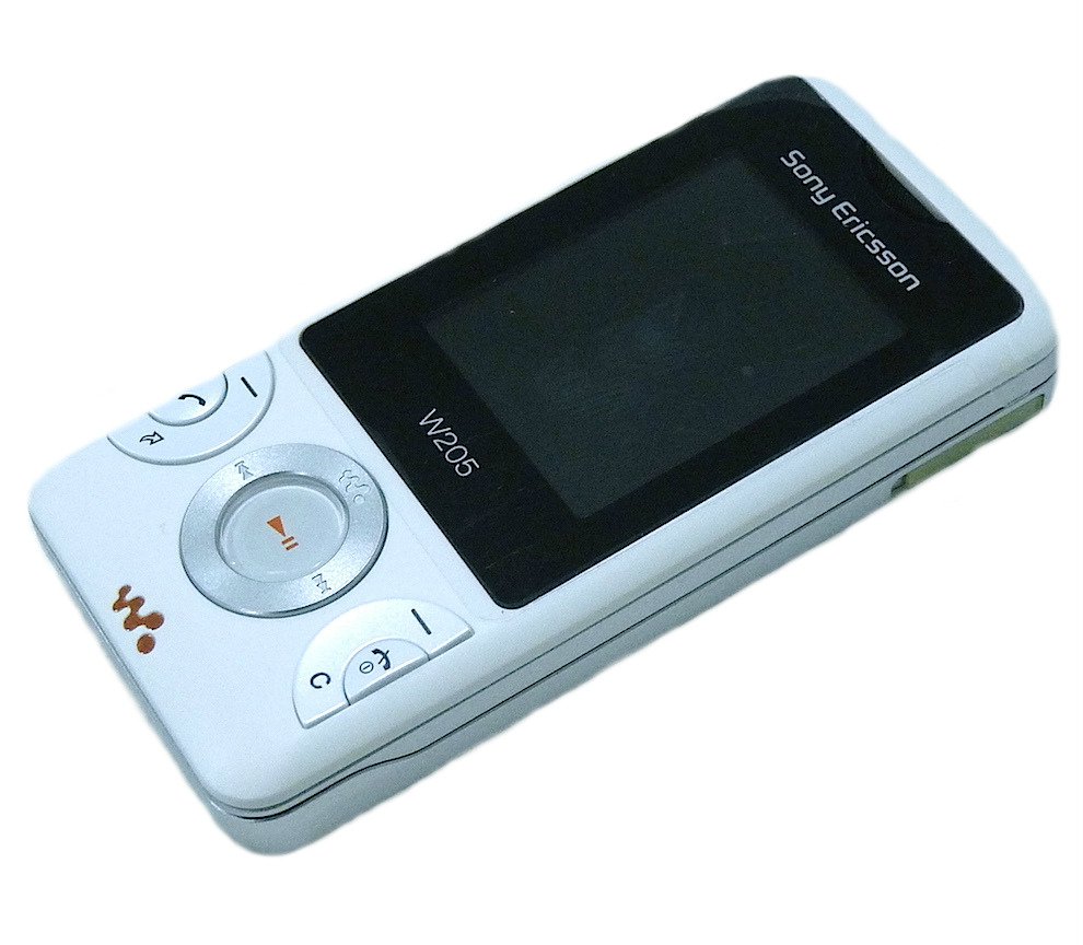 Сони эриксон фото. Sony Ericsson w205. Sony Ericsson Walkman w205. Sony Ericsson Walkman 205. Слайдер сони Эриксон 205.