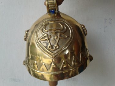 Vintage Jumbo COW BELL JaVanese Indonesia, size : 19x 15 cm
