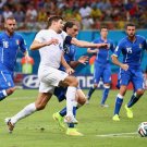 088 - 8 X 6 Photo - Football - FIFA World Cup 2014 - England V Italy Steven Gerrard