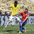 WC 0442 -  8 X 6 Photo - Football - FIFA World Cup 2014 - Brazil V Chile Oscar Marcelo Diaz