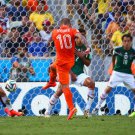 463 - 8 X 6 Photo - Football - FIFA World Cup - Holland V Mexico Wesley Sneijder