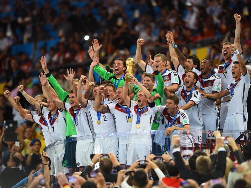 8 X 6 Photo - Football - FIFA World Cup 2014 WINNERS - GERMANY