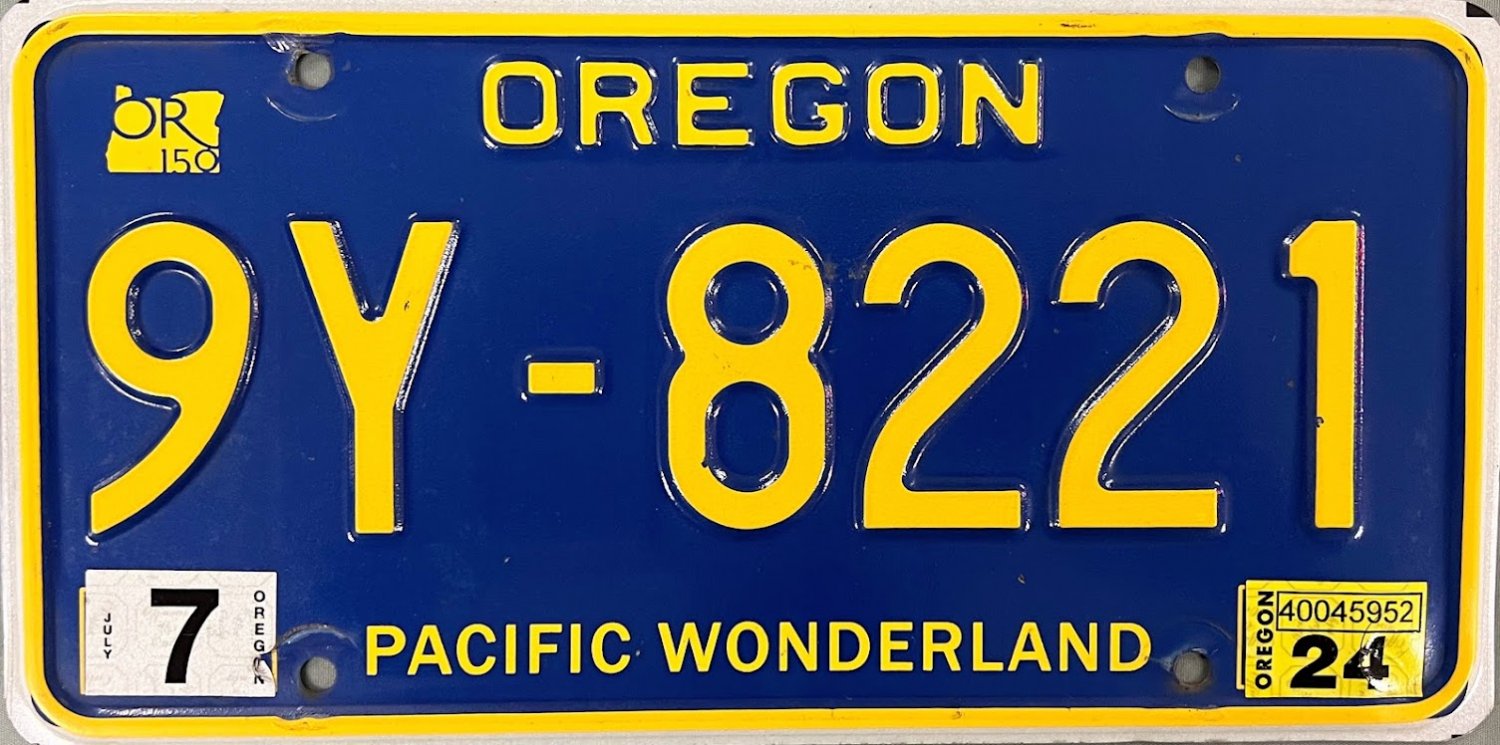 2024 Oregon (Pacific Wonderland) License Plate (9Y8221)