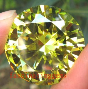 200.75CT BIG ELEGANT STUNNING ROUND GREEN ZIRCON