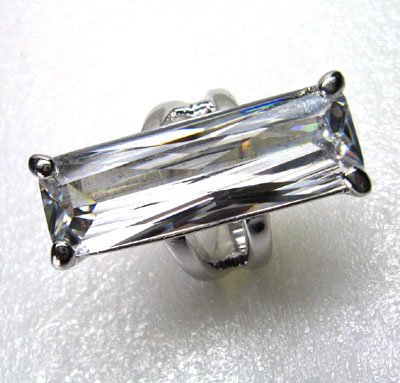 ZIRCON(30X11) RING SIZE 8 & 10KT WHITE GOLD PLATED
