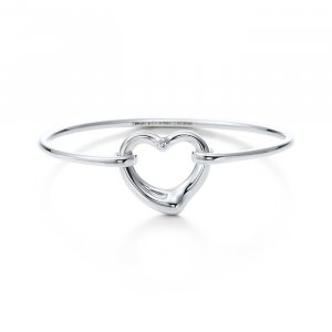 Beautiful Sterling heart bracelet bangle