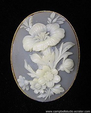 Floral Cameo Pin/Brooch Carved White/Grey GoldTone Near Mint