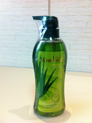 Mistine Aloe Vera Rich Organic Shampoo