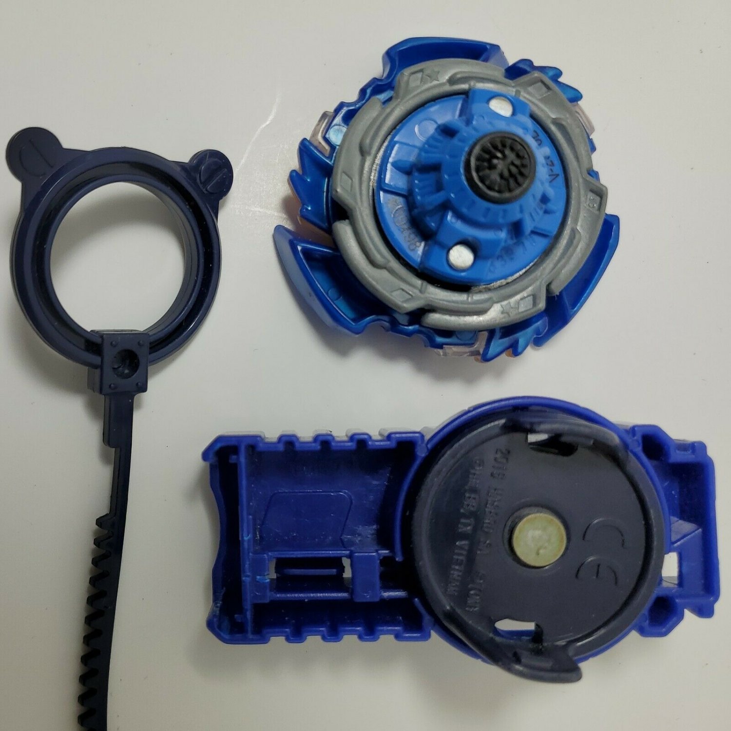Toupie Beyblade Valtryek V2 : Achat occasion | Autres jeux de Toupie Beyblade Valtryek V2 : Achat occasion | Autres jeux de