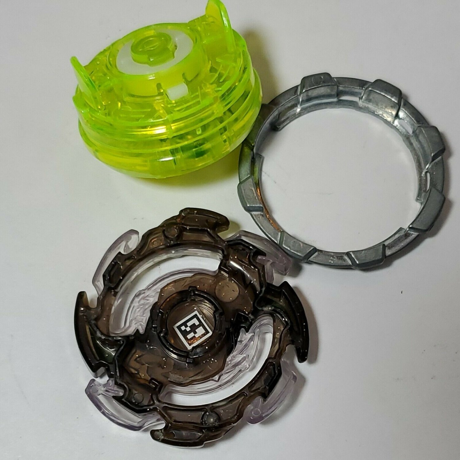 Beyblade Burst Evolution Rip Fire Wyvron W2 Green RARE USA SELLER