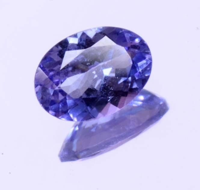 Graceful Natural Violet Blue Tanzanite Oval Shape 0.74 Ct With Certified HG 9301
