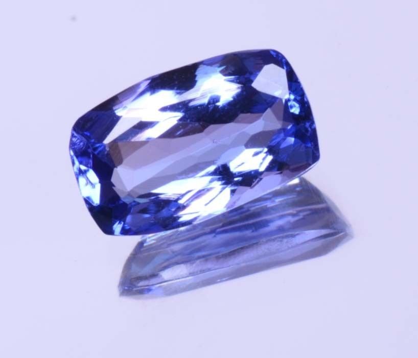 WOW ! Natural Violet Blue Tanzanite Cushion Shape 1.43 Ct Free Certified HG 9299