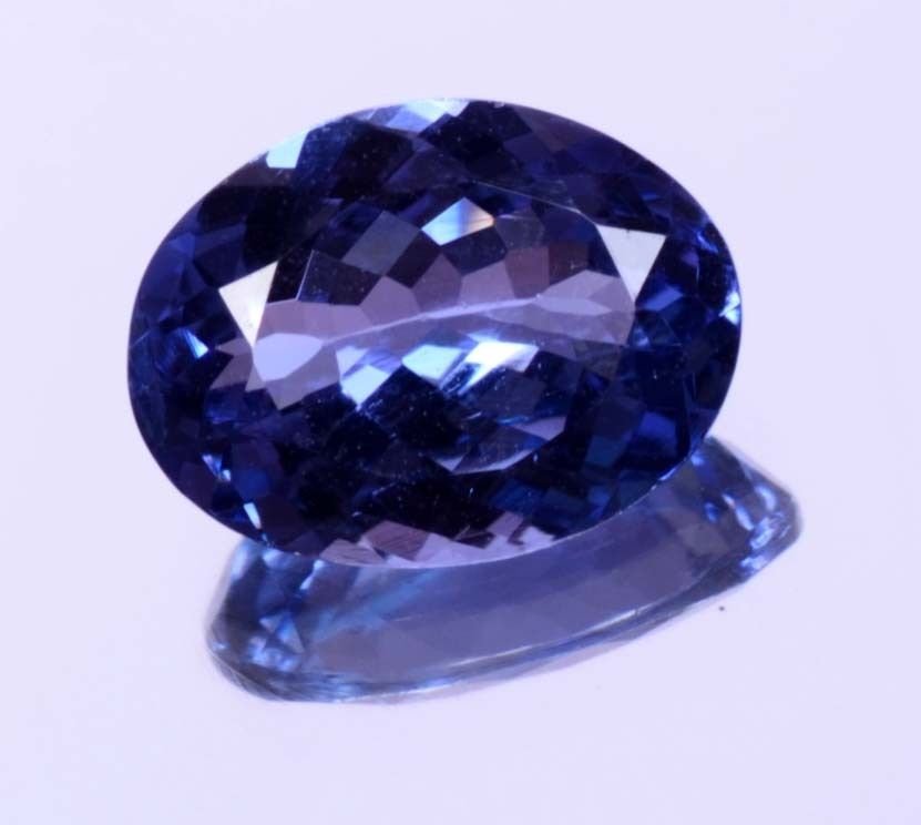 Oval Shape 2.09 Ct Natural Amazing Violet Blue Tanzanite With Certified HG 9297