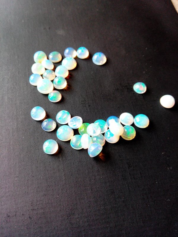 Certified Natural Ethiopian Opal AAA Quality loose Gemstone 4 mm Cabochon Round 5 pieces lot