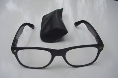 WAYFARER STYLE READING GLASSES BLACK WITH POUCH +3.0