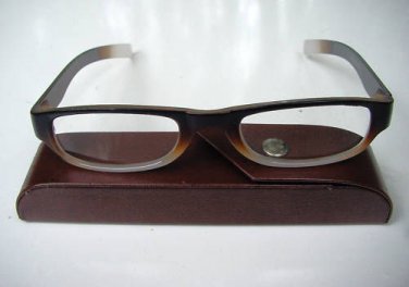 READING GLASSES BROWN/WHITE + 2.0 STRENGTH & CASE D500
