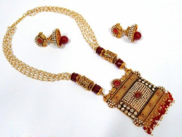 Lovely Golden Bandhani Necklace Design