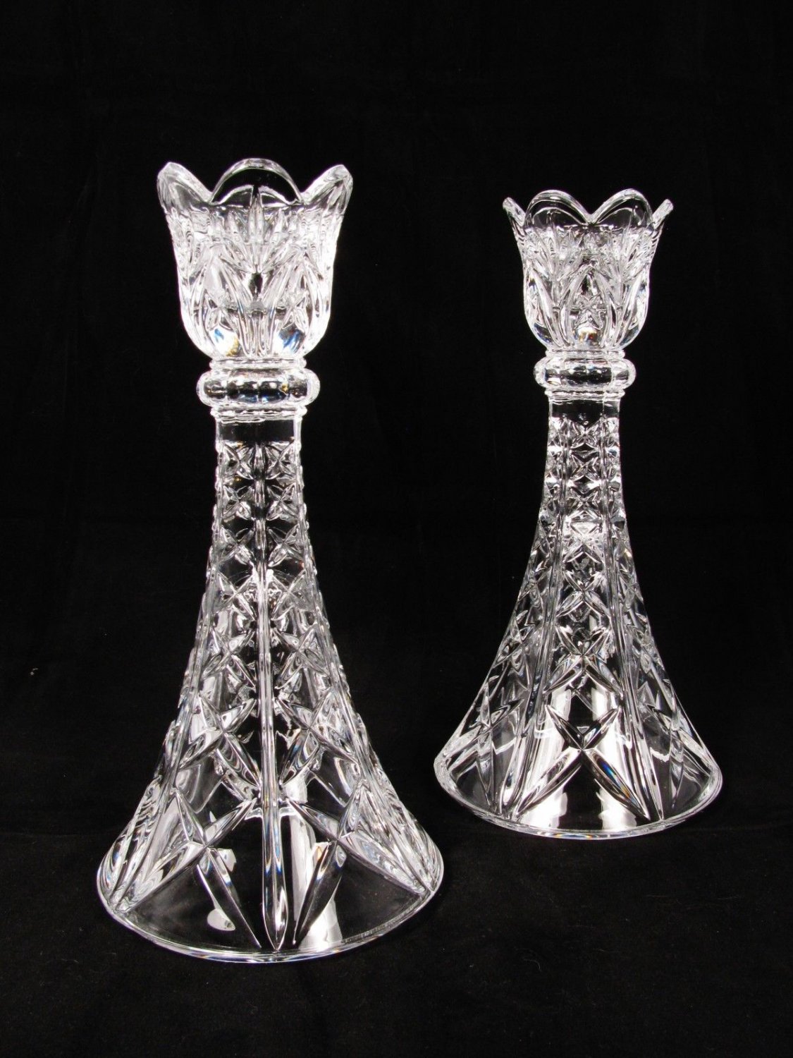 Set of 2 Crystal Glass Candle Holder Candlesticks Floral Petal Diamond