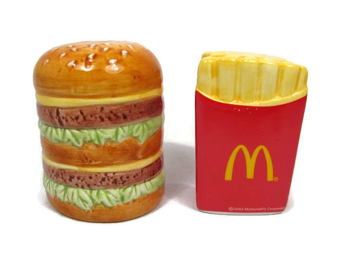 McDonalds 2002 Salt & Pepper Shakers French Fries & Big Mac Set of 2 NEW