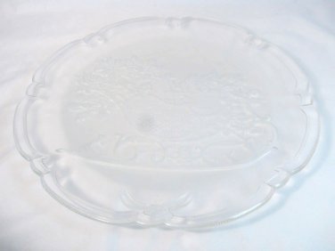 Mikasa Round Serving Hostess Dish Platter Glass Frosted Santa Sleigh Retired