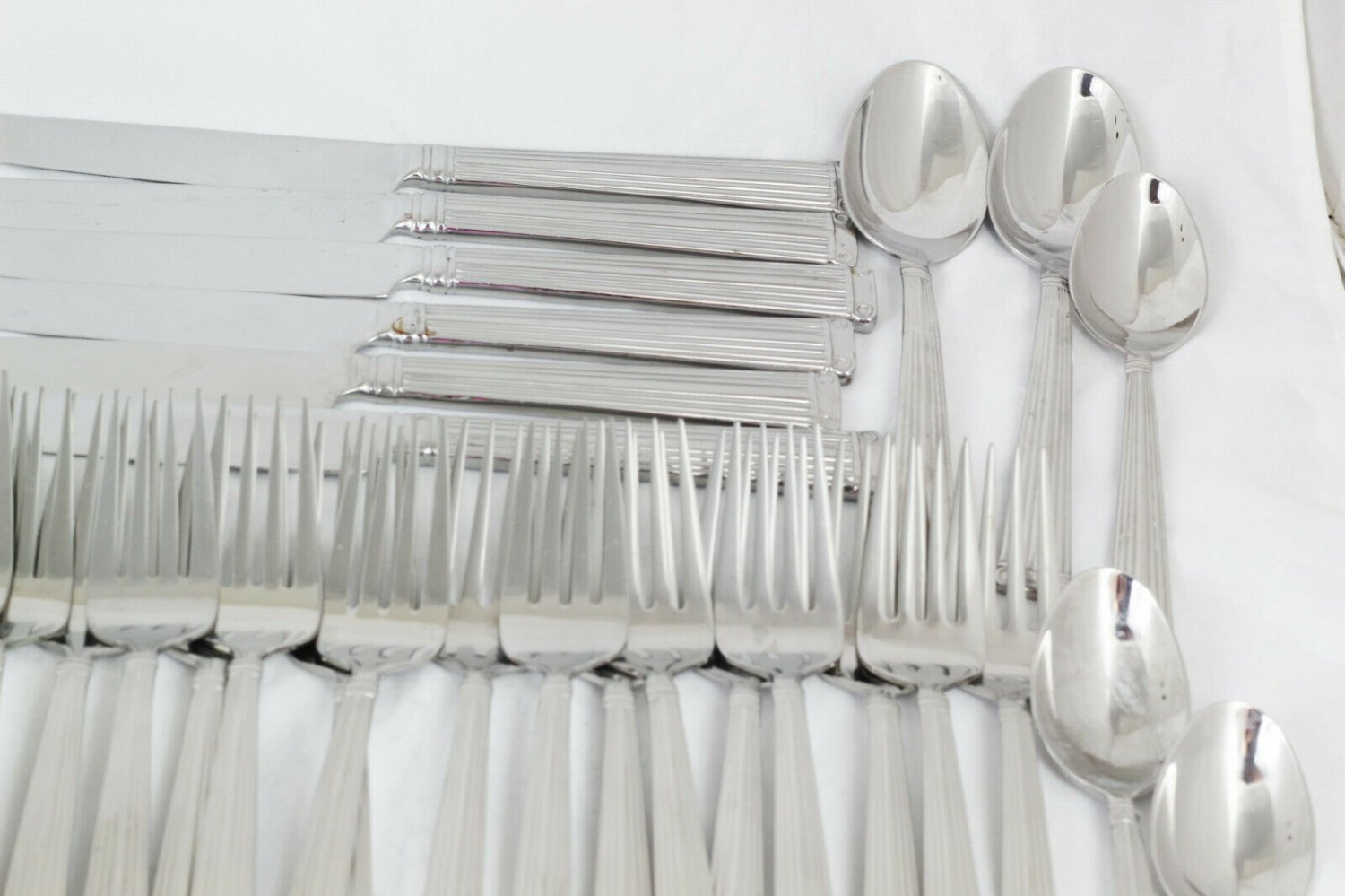 Reed and Barton Set of 84 Flatware Stainless China 18/10