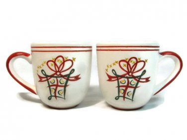 Pier 1 Imports Coffee Mug Cup Set of 2 Holiday Gift Bow Stars Red Green 16 Oz