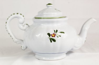 Anna Maioliche Majolica Ceramic White Teapot Floral 48 Oz