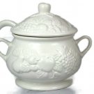 Tabletops Gallery White Earthenware Nature Embossed 3 Pc Soup Tureen Bowl 6"