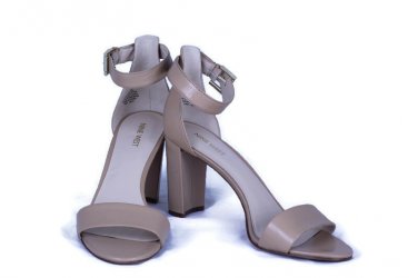 Nine West Women's Nora Tan Leather Upper Ankle Strap Heeled Sandals Size 10 M