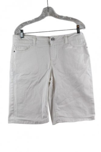 Simply Vera Wang White Denim Women's Boyfriend Short 10 Zip Button Closure 024