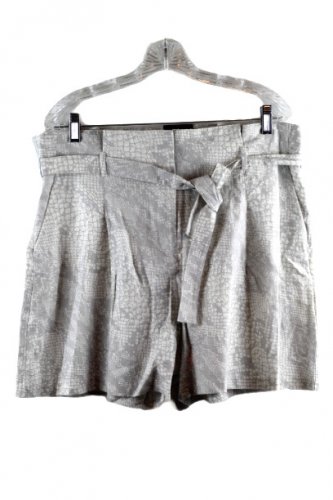 Worthington White Gray Women's Flared Pleated Dressy Shorts Belted 14 030