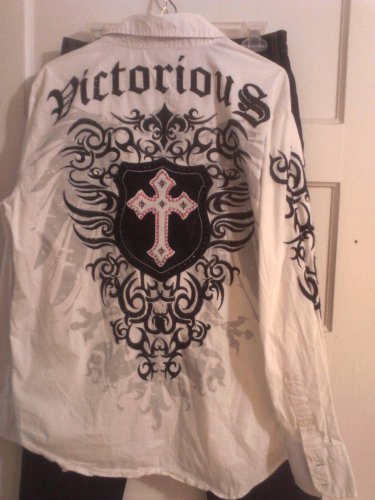 Victorious Men's Button-Down Shirt Size Large