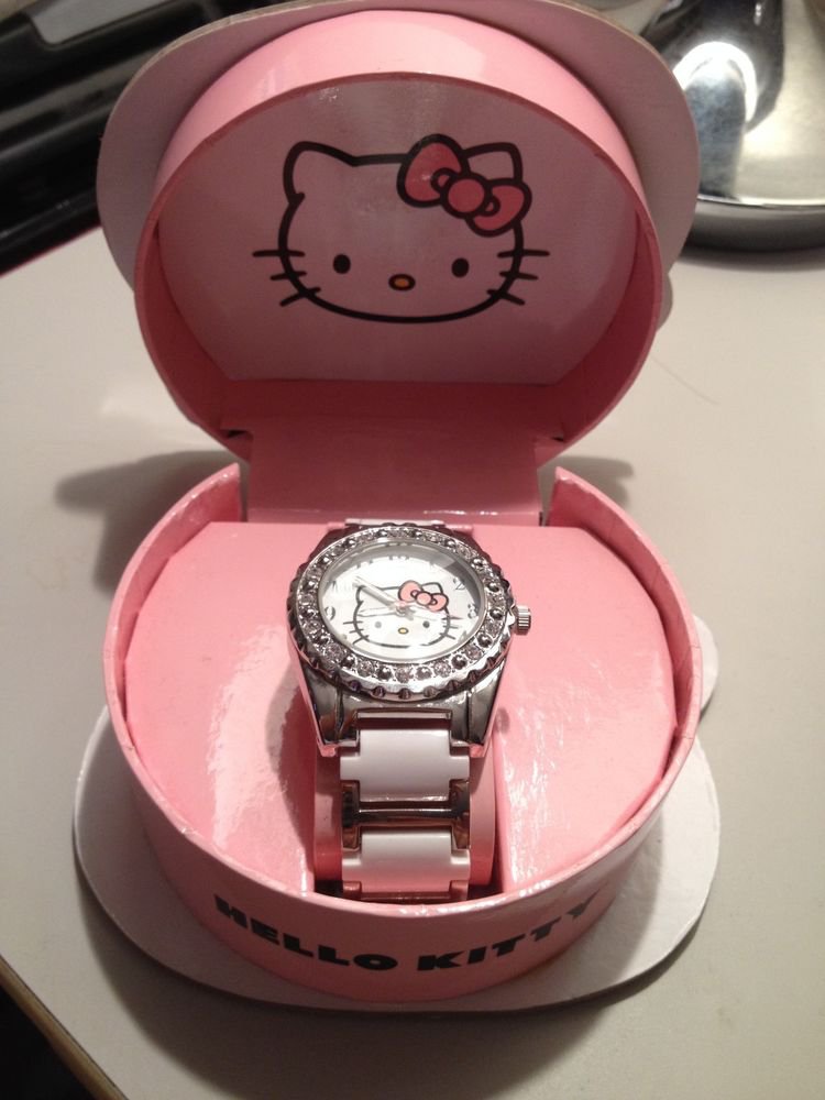HELLO KITTY WATCH IN GIFT BOX-NIB