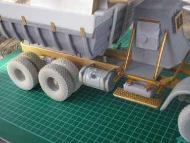 1/35 Customfactory KrAZ-256B1-030 (Chernobyl)