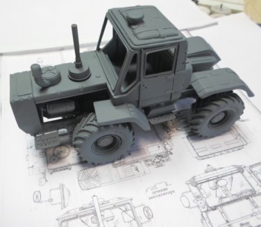 1/35 Customfactory Tractor T-150K (USSR)
