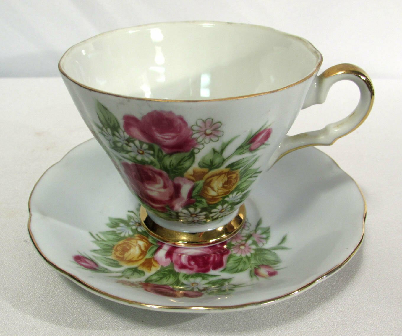 Vintage Lefton China Cup & Saucer Floral Gold Trim 438 Roses Daisies NICE