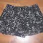 New Womens Sz 8 Elle Black/White Pleated Dress Shorts