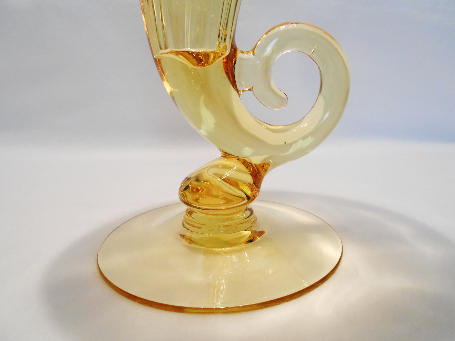 Vintage Cambridge Tall Glass Cornucopia Vase Honey Amber Centerpiece
