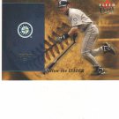 2005 Fleer Ultra Follow The Leader Ichiro Suzuki #9 of 15 FL Seattle Mariners