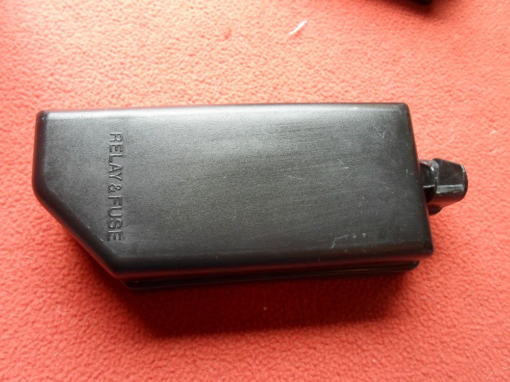 1992 - 1996 TOYOTA CAMRY FUSE BLOCK COVER LID ENGINE OEM ... 1996 camry fuse box cover 